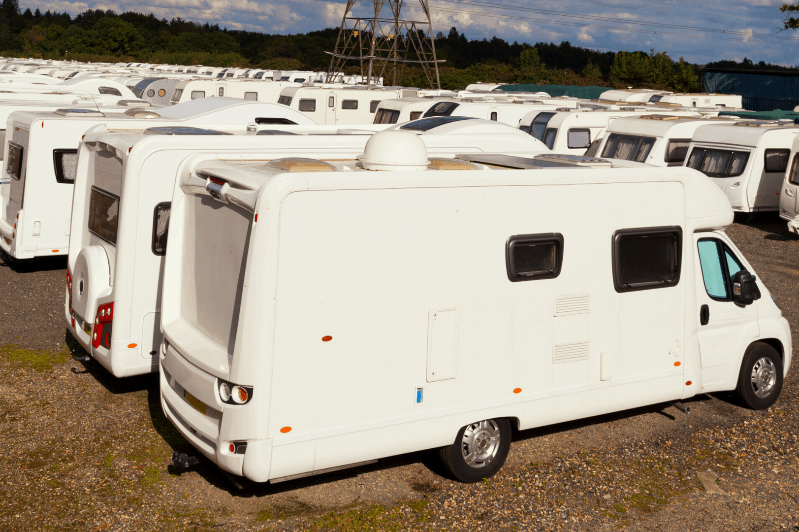 Pros and Cons of Owning a Motorhome – Storage Hacks & Tips - Comfort ...